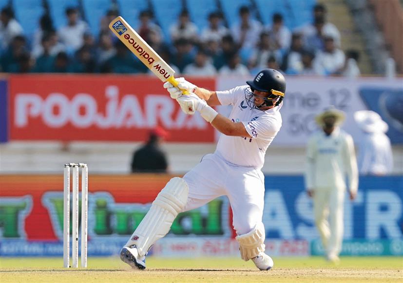 1-1-17021-2024-02-17T042944Z_175693241_UP1EK2H0CHI05_RTRMADP_5_CRICKET-TEST-IND-ENG.jpg